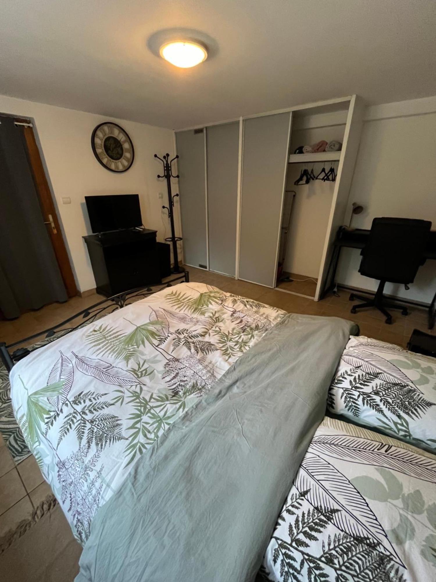 Logement Paisible En Bord De Vienne Bonneuil-Matours Екстериор снимка